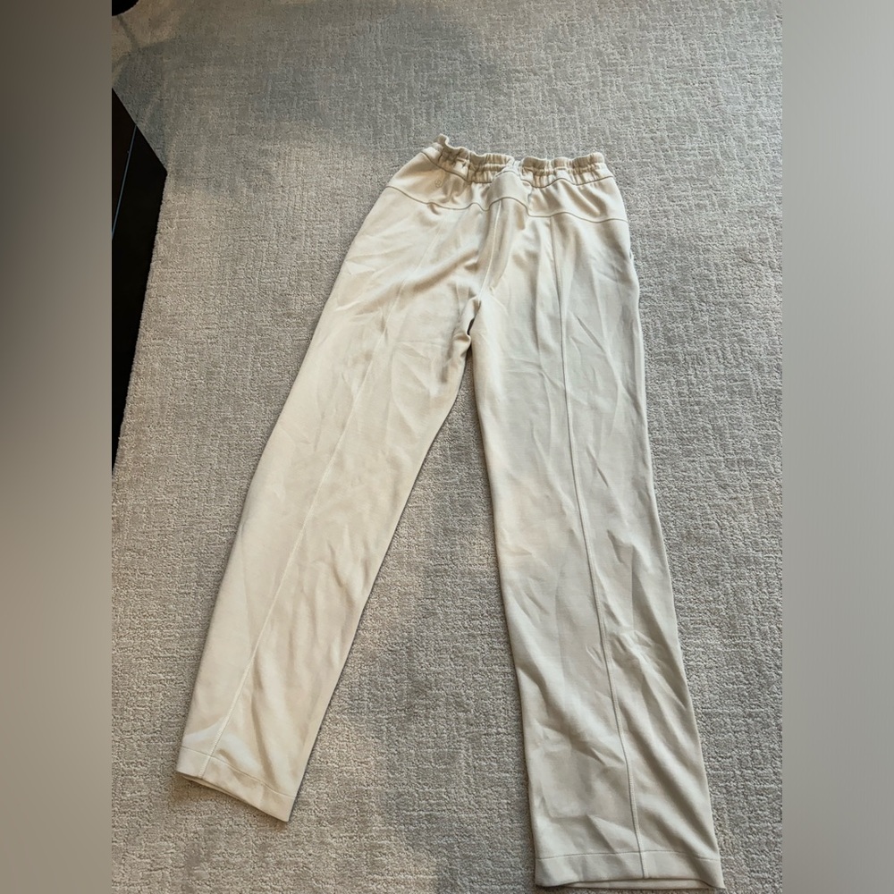 Lululemon soft stream high rise pant, bone, size 8